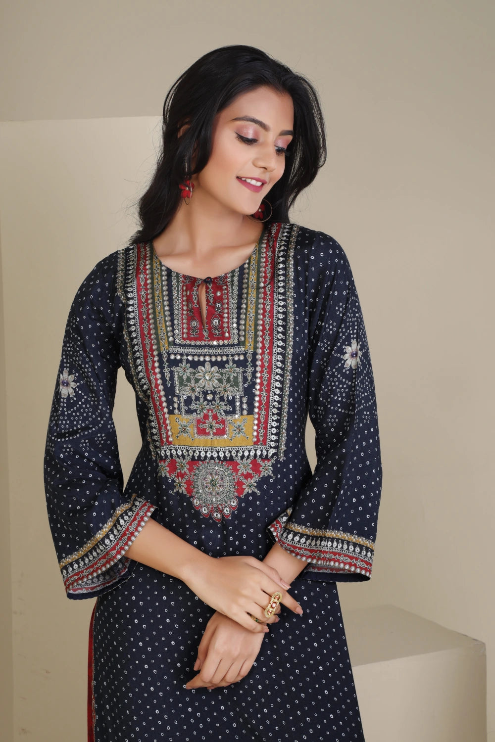Fantasia Women's Ethnic Wear  Viscose Printed KURTA BLACK (F-2673)