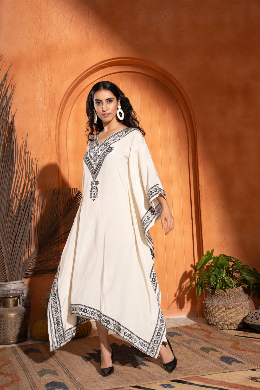 Fantasia Women's Ethnic Wear  Viscose Printed KAFTAN IVORY BLACK/INDIGO (F-2807)