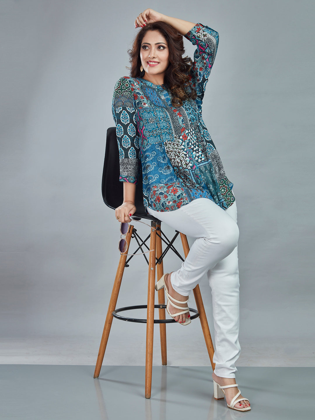 Fantasia Women's Ethnic Wear  Viscose Printed  KURTI MULTI (F-3088)
