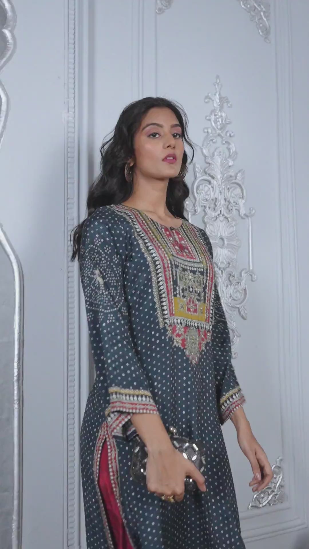 Fantasia Women's Ethnic Wear  Viscose Printed KURTA BLACK (F-2673)