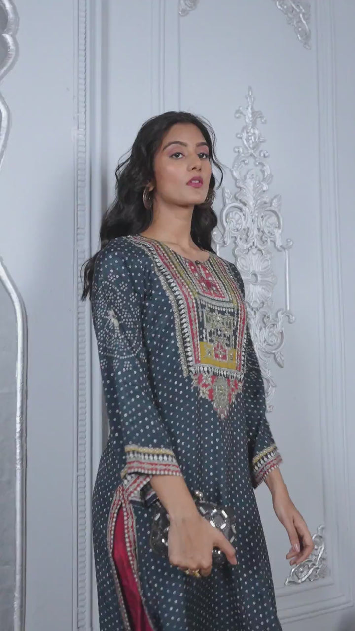 Fantasia Women's Ethnic Wear  Viscose Printed KURTA BLACK (F-2673)