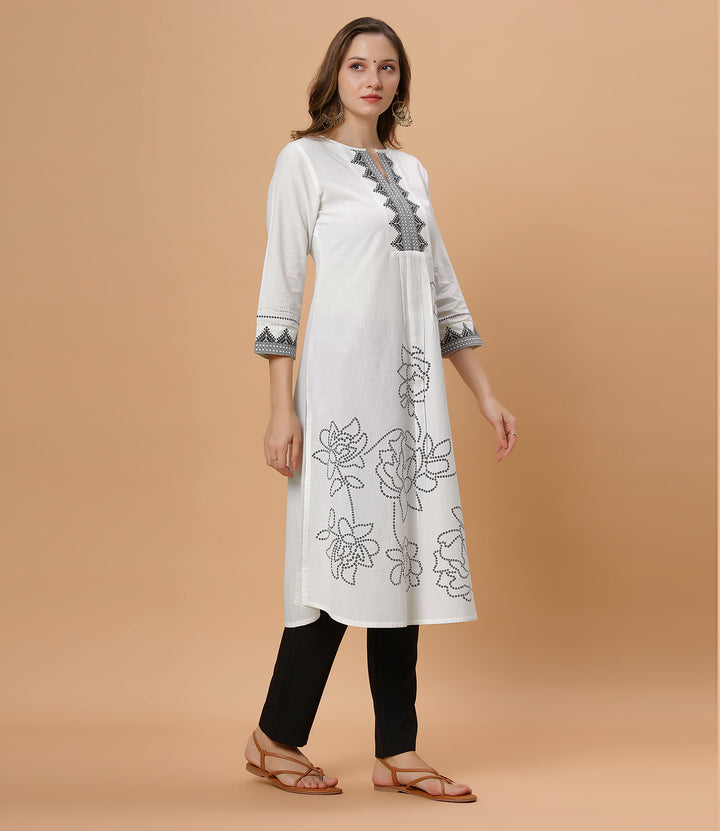 Fantasia Women's Ethnic Wear  Cotton Solid Printed KURTA WHITE(F-2880)