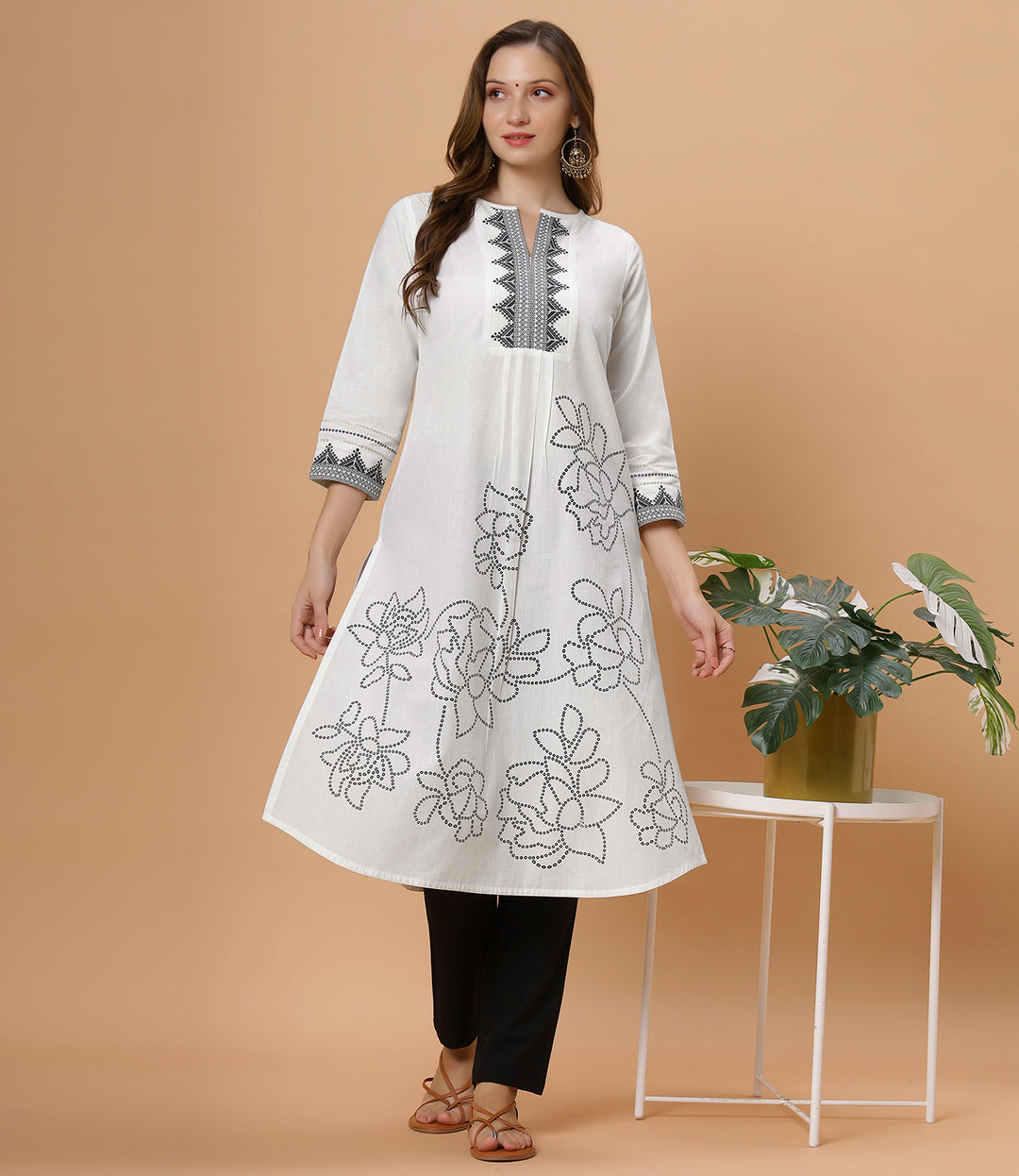 Fantasia Women's Ethnic Wear  Cotton Solid Printed KURTA WHITE(F-2880)