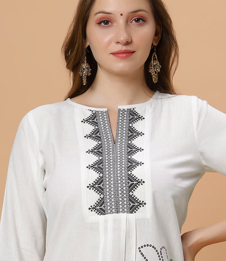 Fantasia Women's Ethnic Wear  Cotton Solid Printed KURTA WHITE(F-2880)